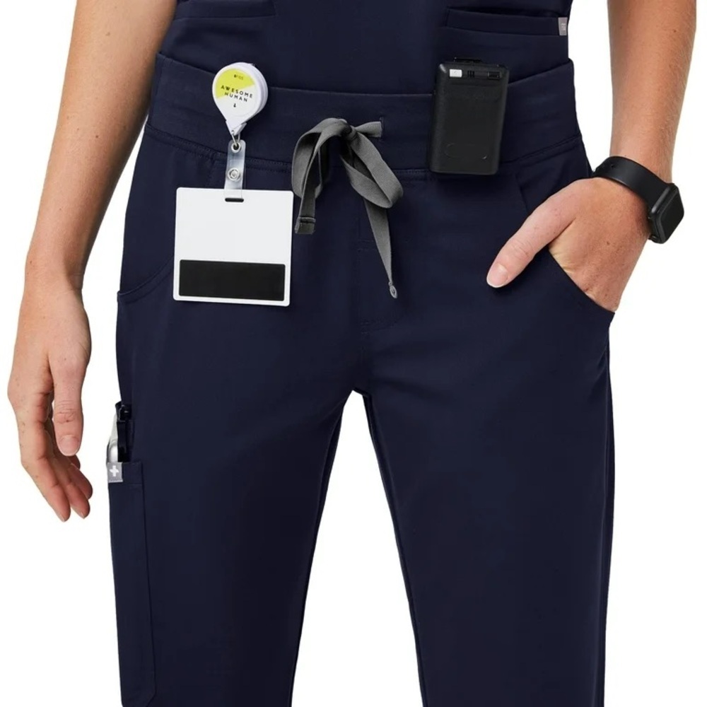 FIGS Caro Cargo Scrub Pants | Navy Blue | Size Large | Technical Collection - Picture 5 of 13